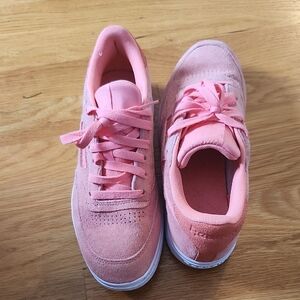 Reebok Coral Sneakers
